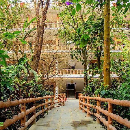Chitwan Gaida Lodge โซราฮา ภายนอก รูปภาพ