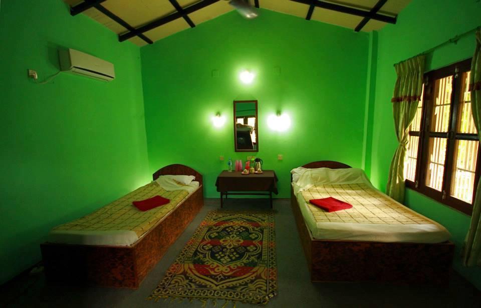 Chitwan Gaida Lodge โซราฮา ภายนอก รูปภาพ