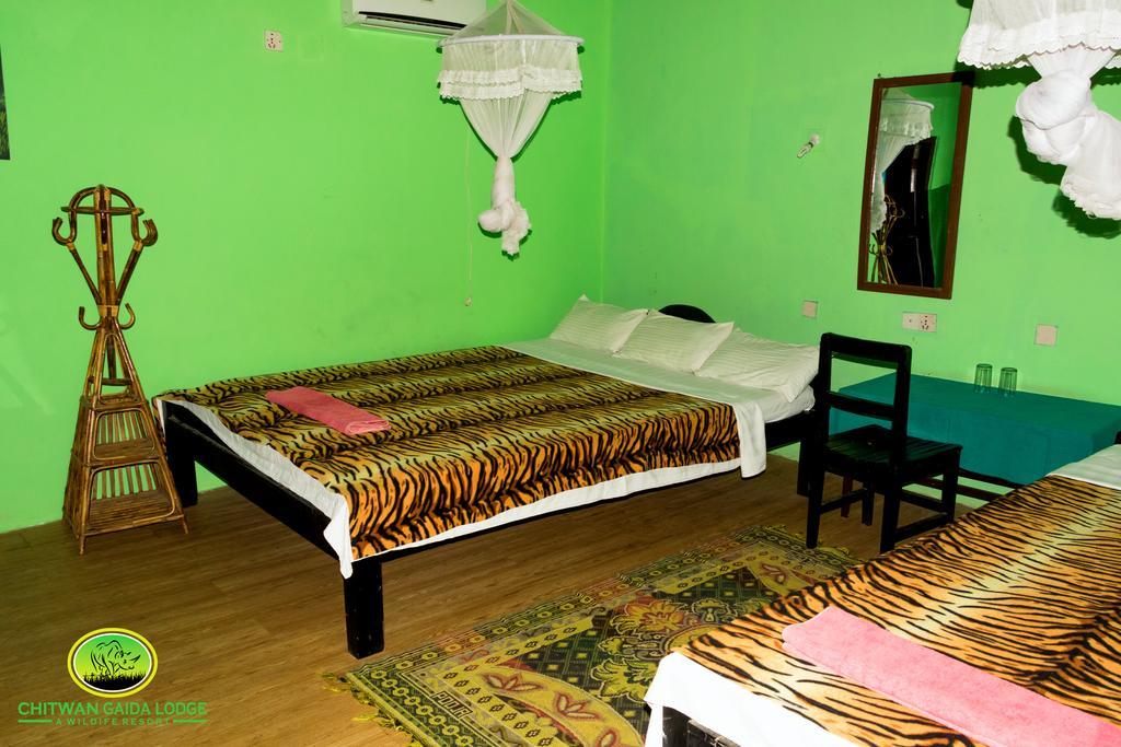 Chitwan Gaida Lodge โซราฮา ภายนอก รูปภาพ