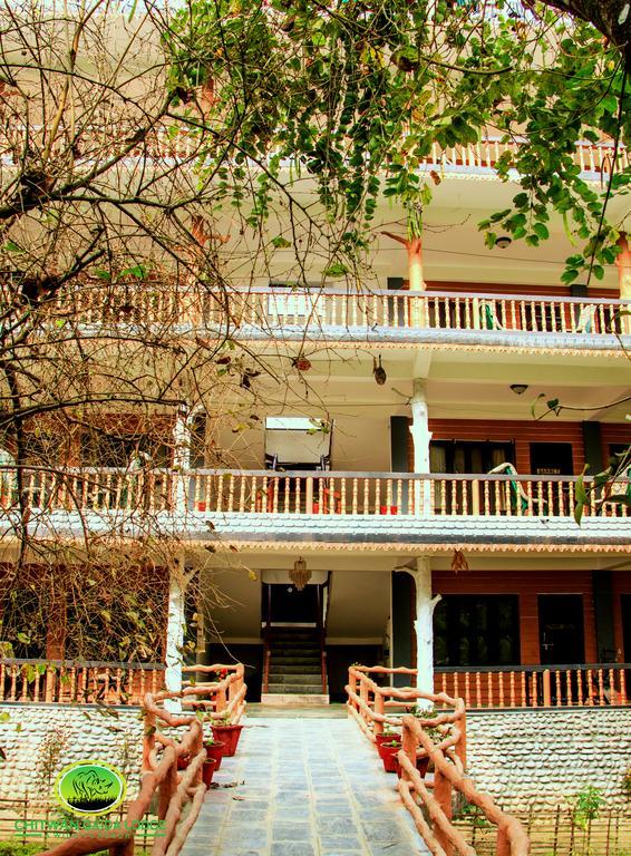 Chitwan Gaida Lodge โซราฮา ภายนอก รูปภาพ